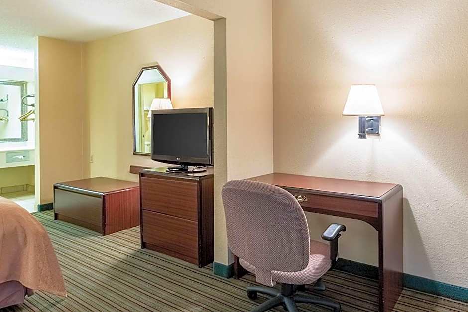 Quality Inn 