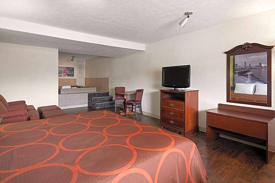 Super 8 by Wyndham Youngstown/Girard