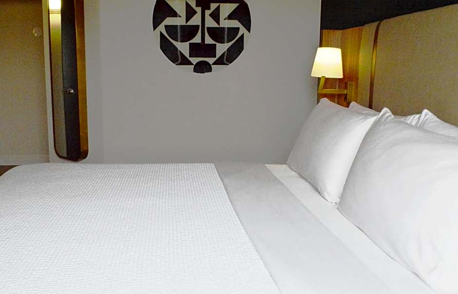 Holiday Inn & Suites Winnipeg Downtown By IHG