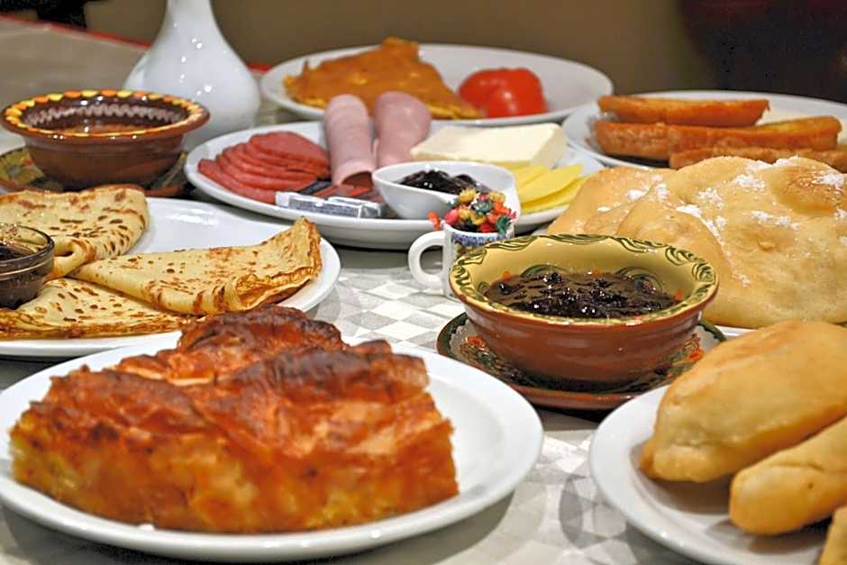 Family Hotel Varosha 2003