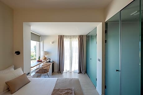 Deluxe Double Room with Sea View