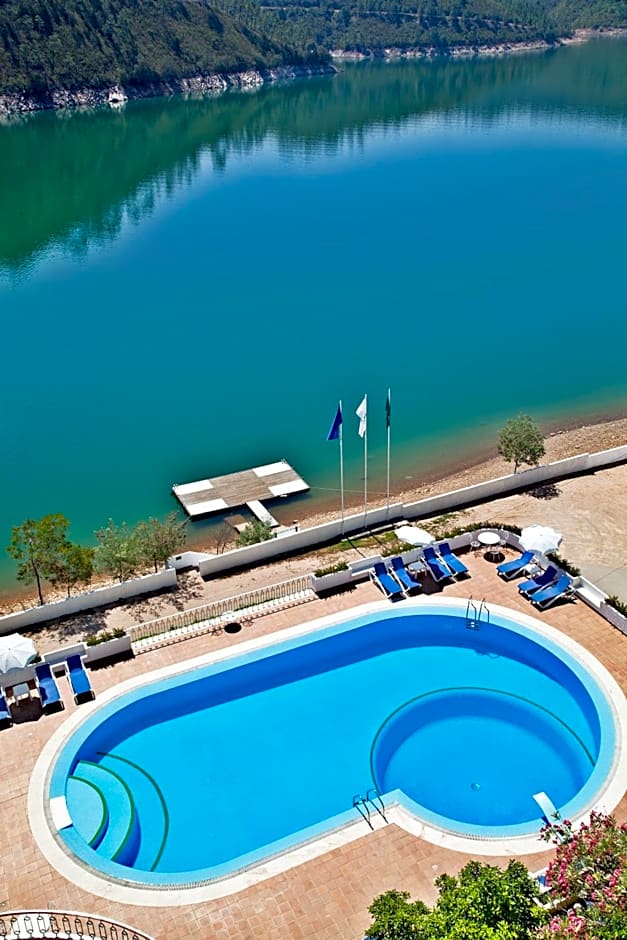 Lago Azul Eco Hotel