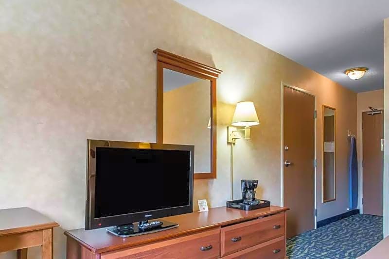 Quality Inn & Suites Titusville