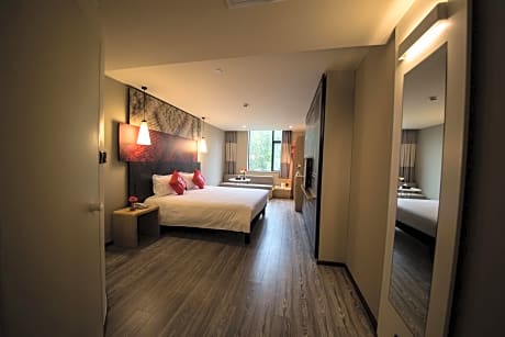 Superior Queen Room