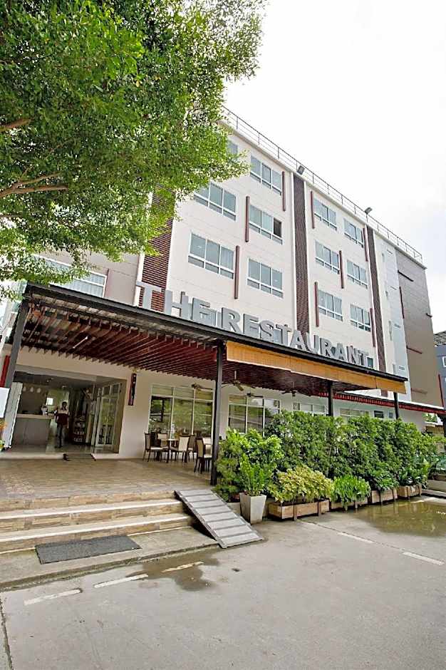 Sinsuvarn Airport Suite Hotel