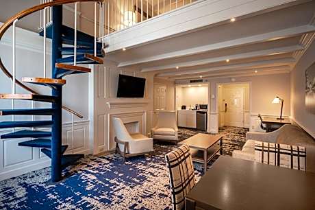 Duplex King Suite
