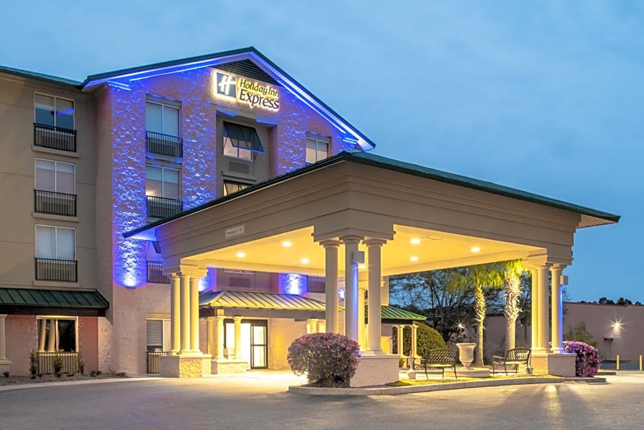 Holiday Inn Express Hotel & Suites Bluffton at Hilton Head Area