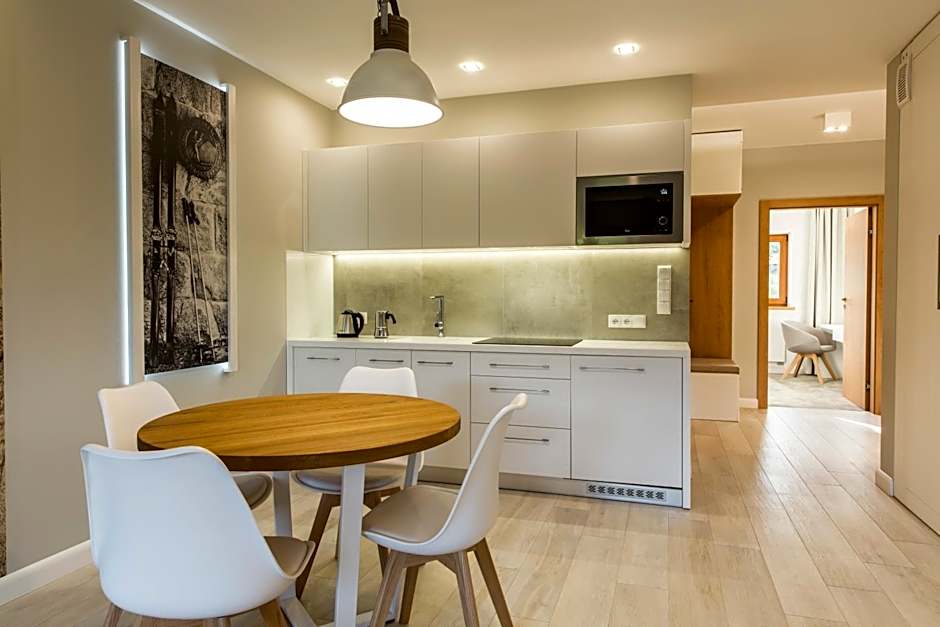 Royal Hill Residence