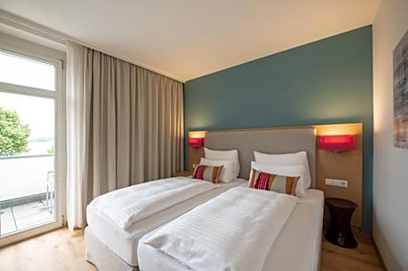 Junior Suite with Lake View and Balcony