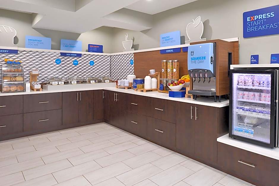 Holiday Inn Express Wixom By IHG