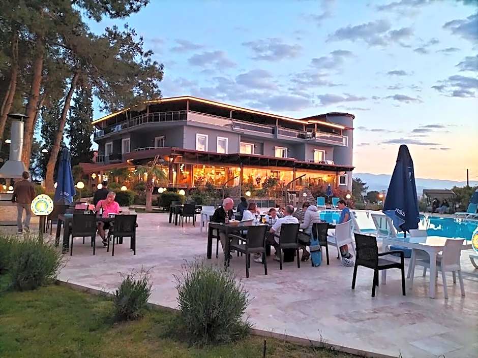 Pamukkale Whiteheaven Suite Hotel