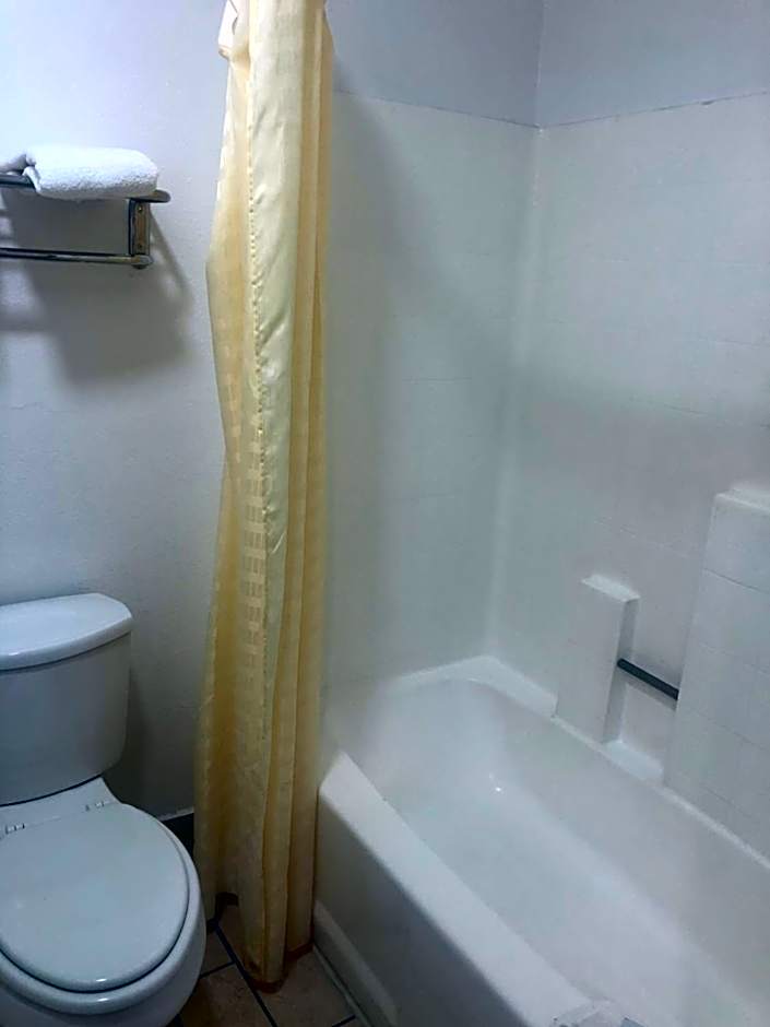 Economy Inn - Ontario Airport