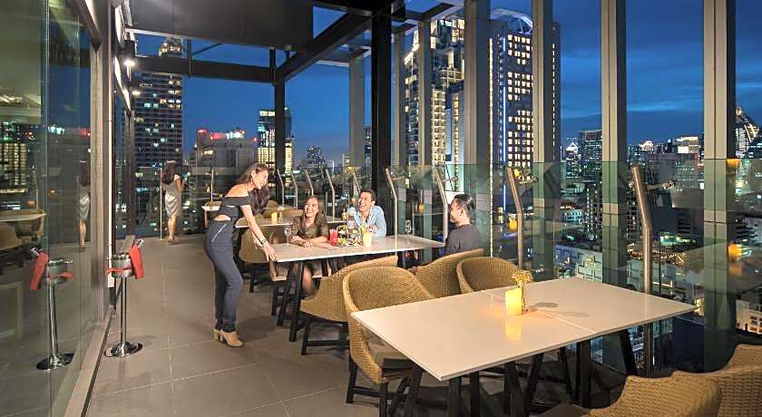 Solitaire Bangkok Sukhumvit 11