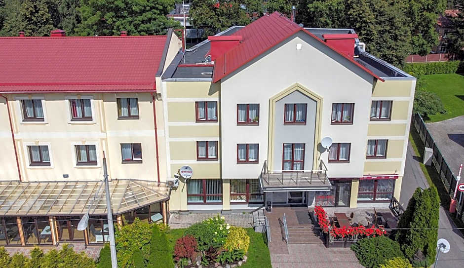 Hotel BEST with FREE PARKING