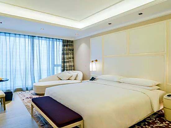 Hotel  Carnival Qingdao