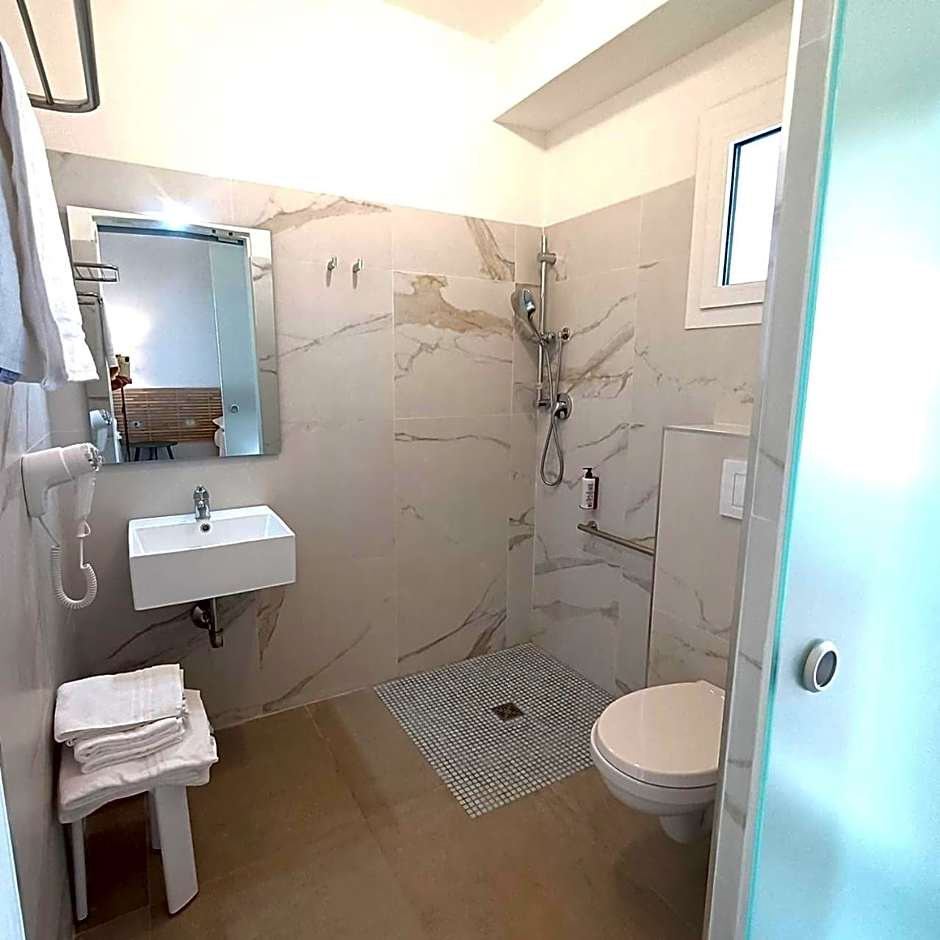 Lido Di Alghero Rooms on the Beach