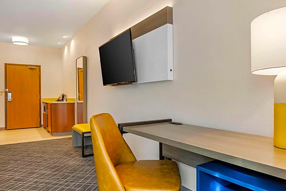 Comfort Inn & Suites Rapid City near Mt Rushmore