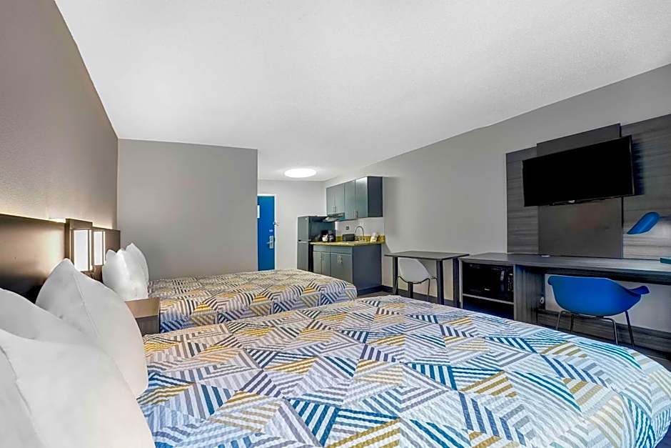 Studio 6 Duluth GA Near Gas South District