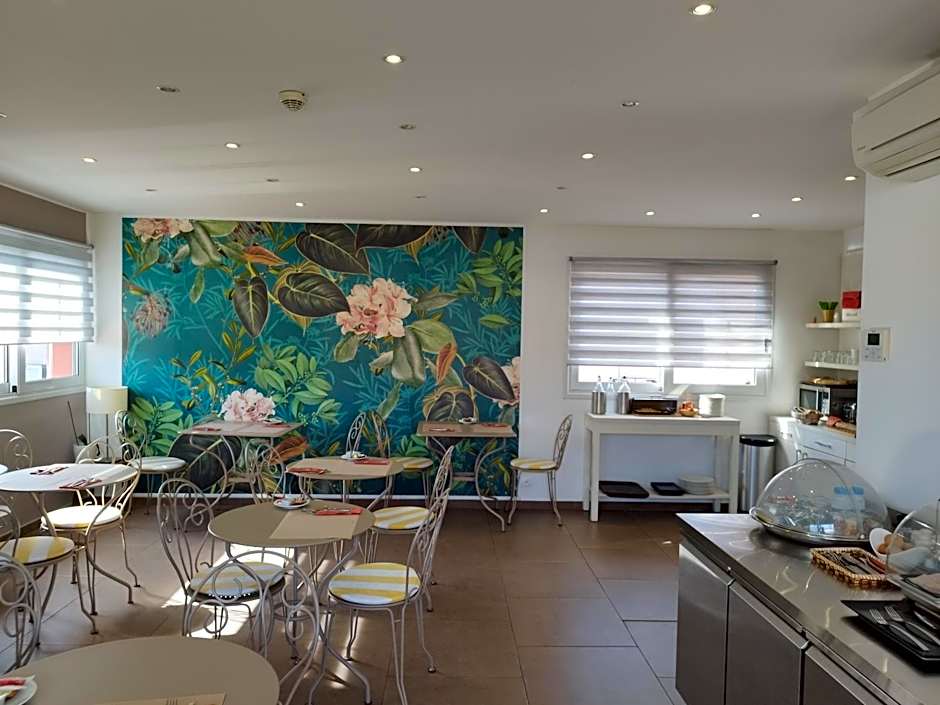 Hotel CASABELLA Cannes Mouans Sartoux
