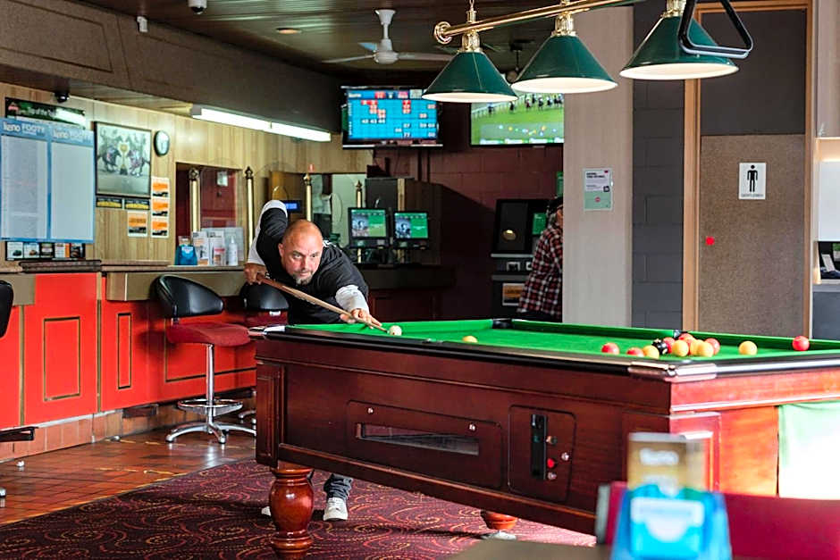 Top of the Town Hotel Motel