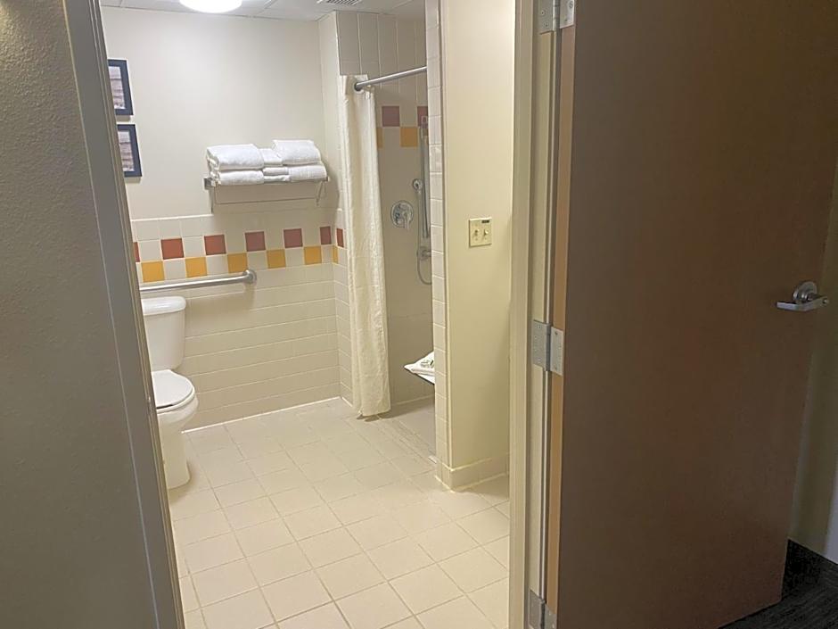 AmericInn by Wyndham Greenville