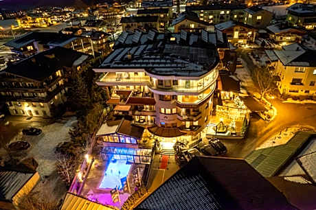 Alpine Hideaway ZILLERTALERHOF - 4 Sterne Superior