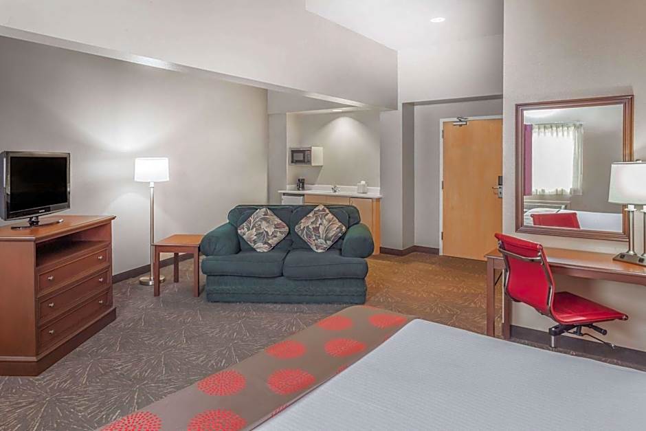 Ramada Hotel & Conference Center by Wyndham Hammond