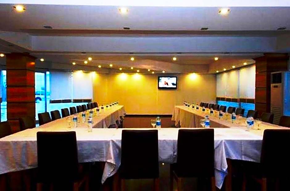Expo Park Hotel