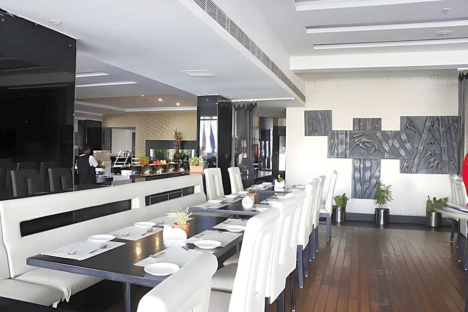 Hotel Delphi Grand Hyderabad - Hi-Tech City, Perfect for Business & Comfort