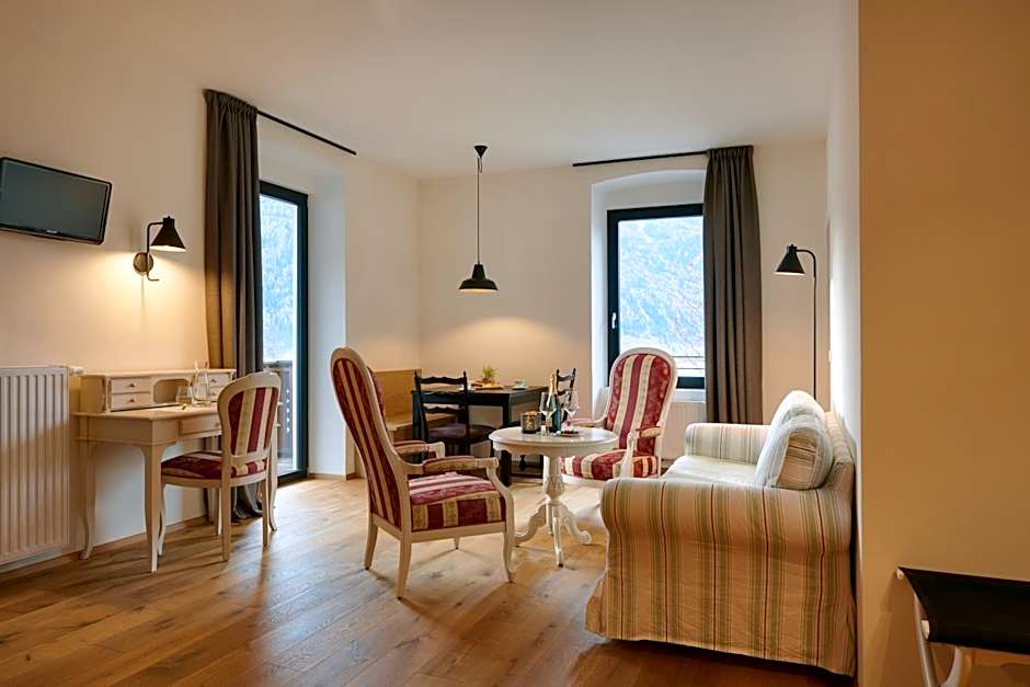 Historic Hotel Bircher B&B Apartments near Sterzing