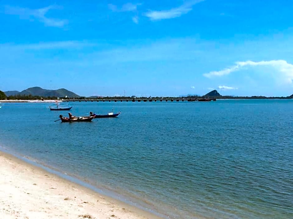 Grandma Balcony – Prachuap Khiri Khan, TX