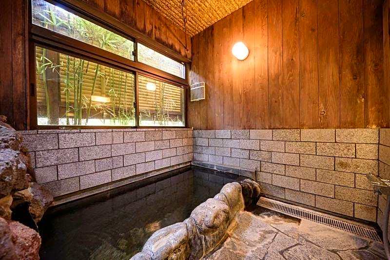 Yufuin Ryokan Okaeri