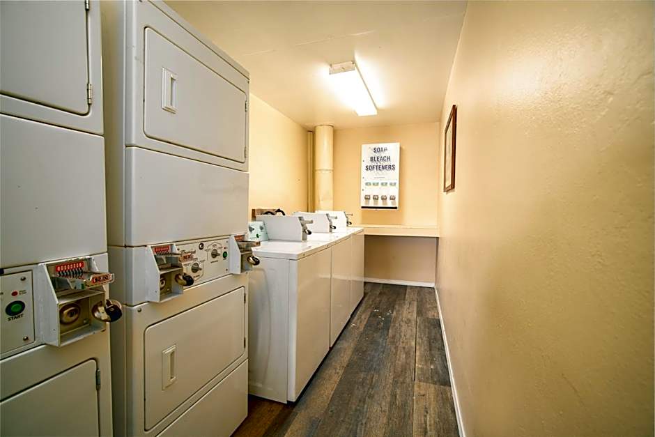 The Buena Park Hotel & Suites