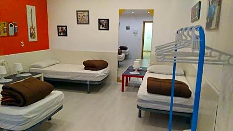 Single Bed in 6-Bed Dormitory Room