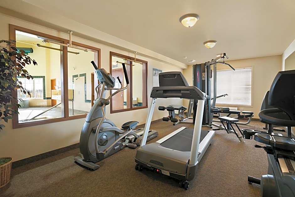 Super 8 by Wyndham Fort Nelson BC