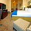 Holiday Inn Express Hotel & Suites Marshall