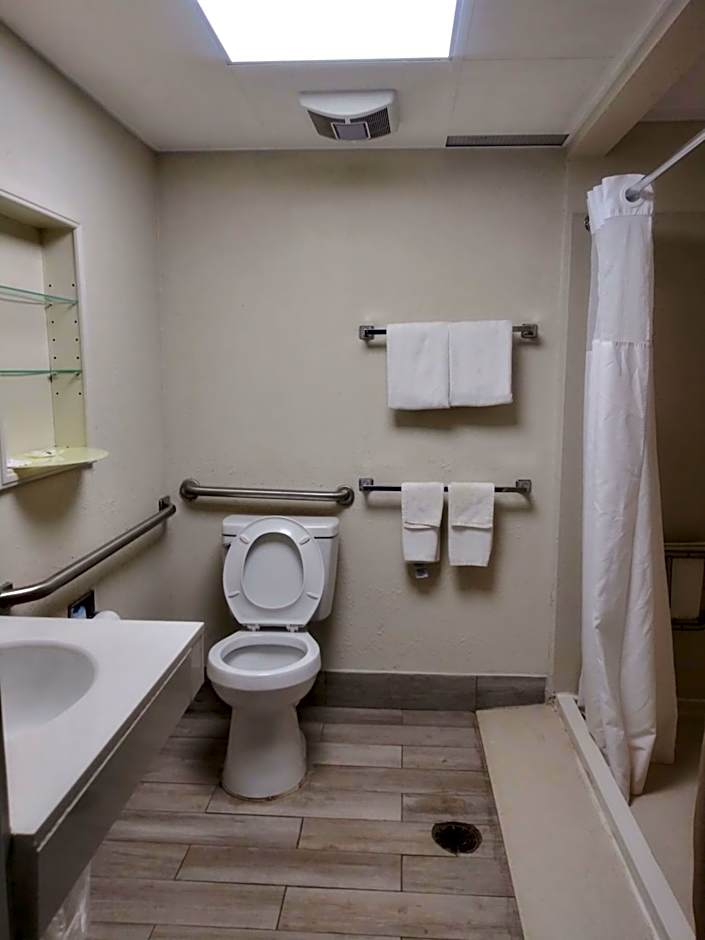 Quality Inn Perrysburg - Toledo South