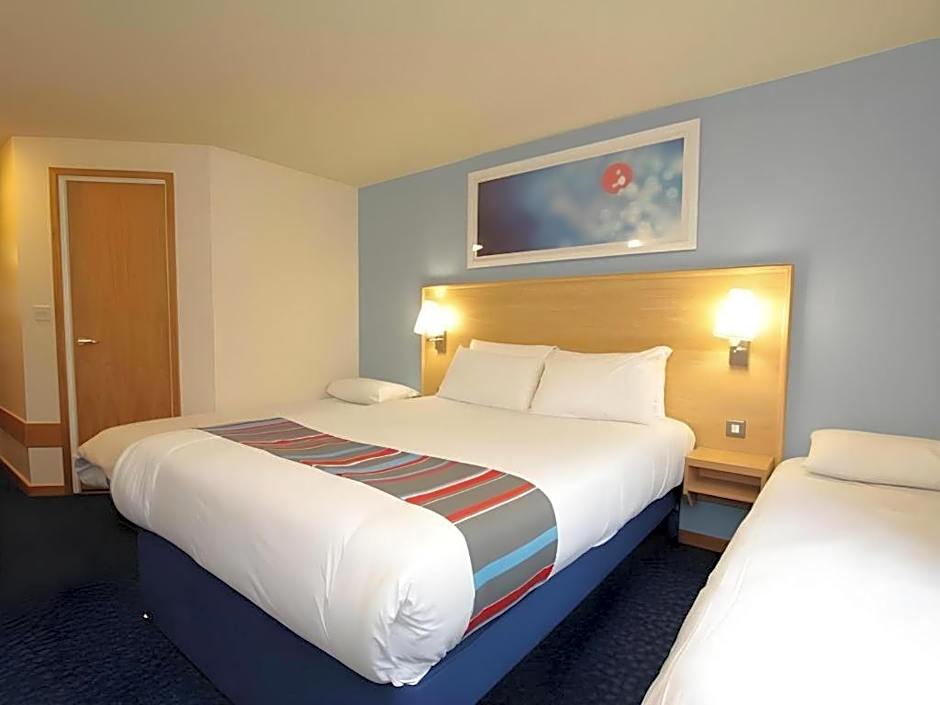 Travelodge Perth Broxden Junction