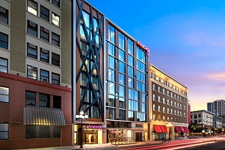 Moxy San Diego Gaslamp Quarter