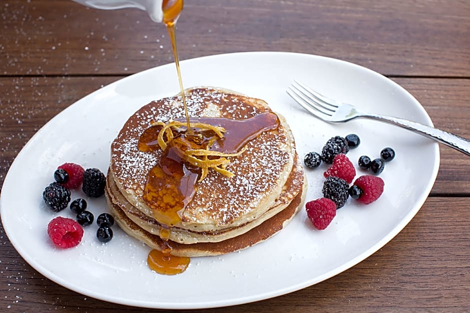 UCLA MEYER AND RENEE LUSKIN CONFERENCE CENTER