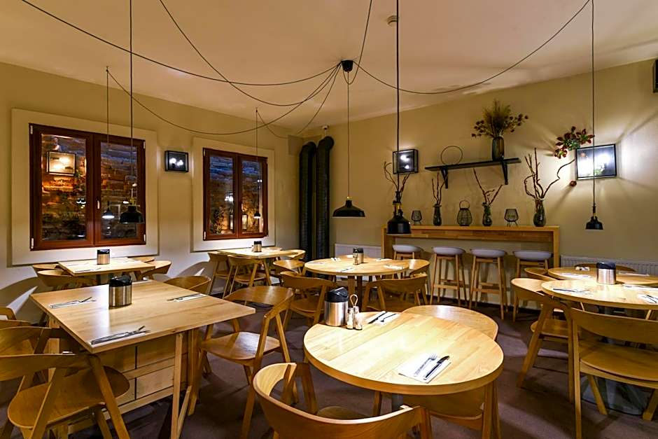 BOUTIQUE HOTEL11 with rooftop SPA