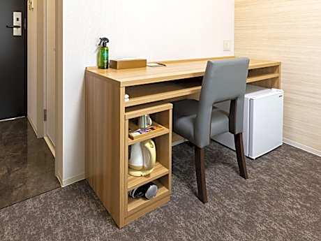 Twin Room - Non-Smoking