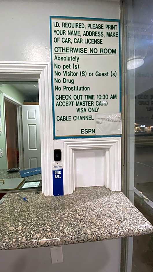 Plaza Inn Motel