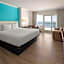Howard Johnson Plaza Hotel by Wyndham Ocean City Oceanfront