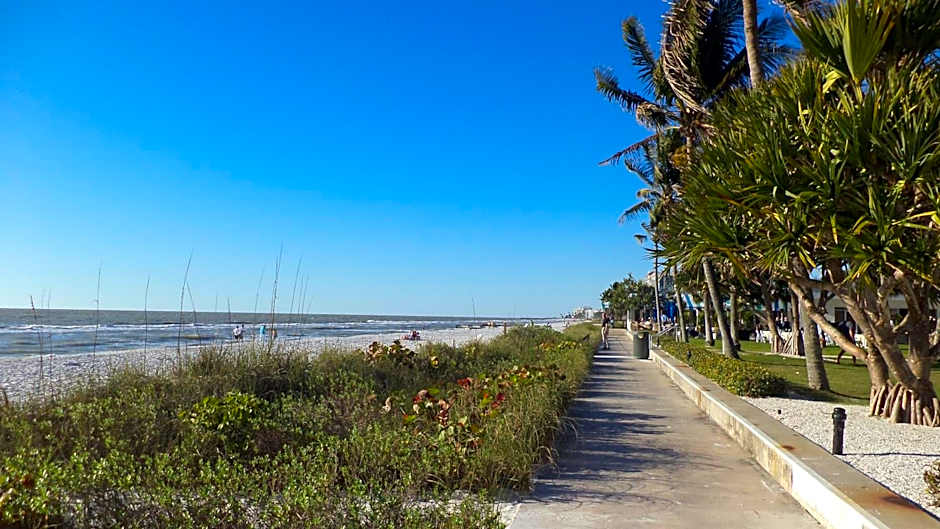 Glades Motel - Naples