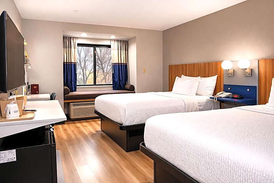 Microtel Inn & Suites by Wyndham Murfreesboro