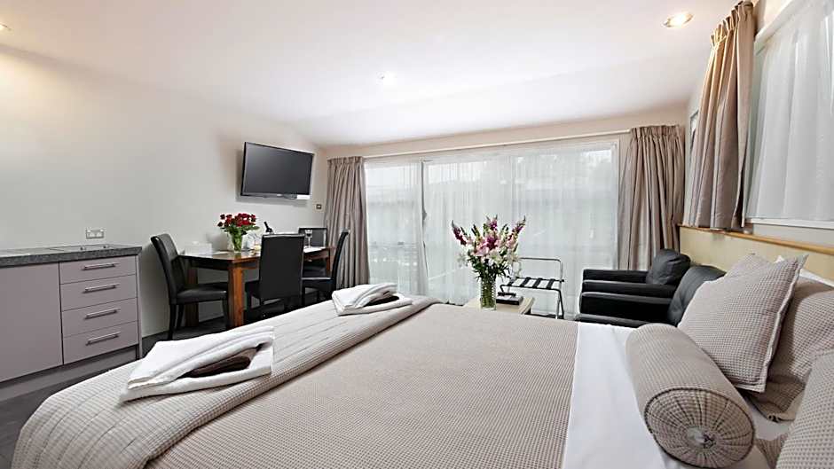 Arthur's Court Motor Lodge