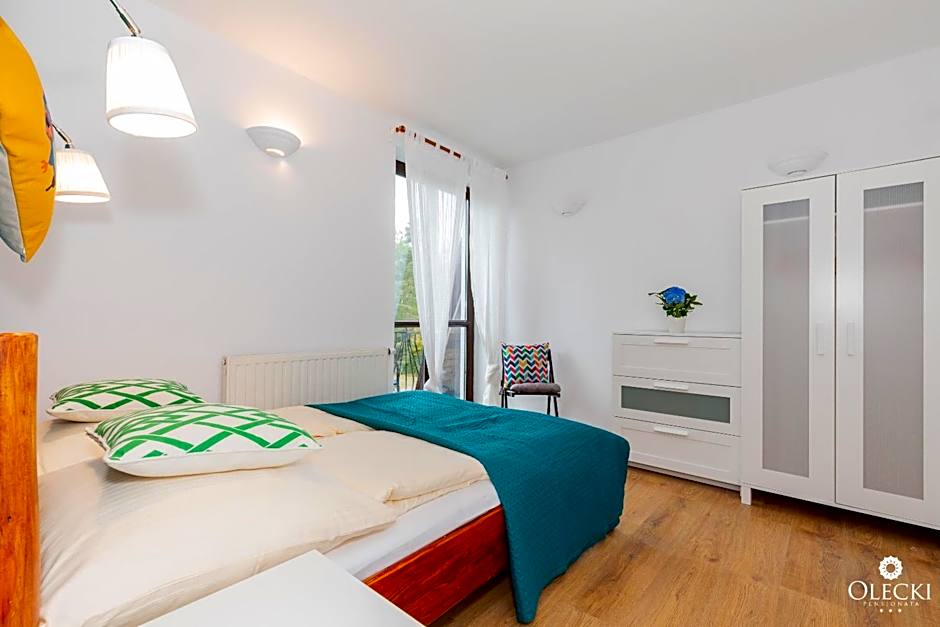 OLECKI Holiday House