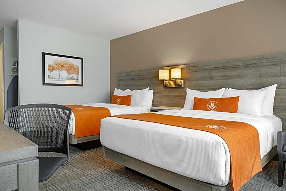 Amsterdam Inn & Suites, an Ascend Collection Hotel