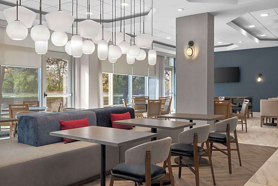 Hampton Inn & Suites Downers Grove Chicago